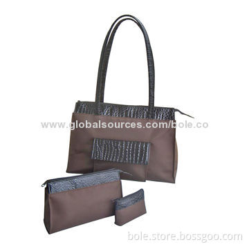 Polyester Cosmetic Bag Set for Promotional Gifts, Sized 23x7x14cm